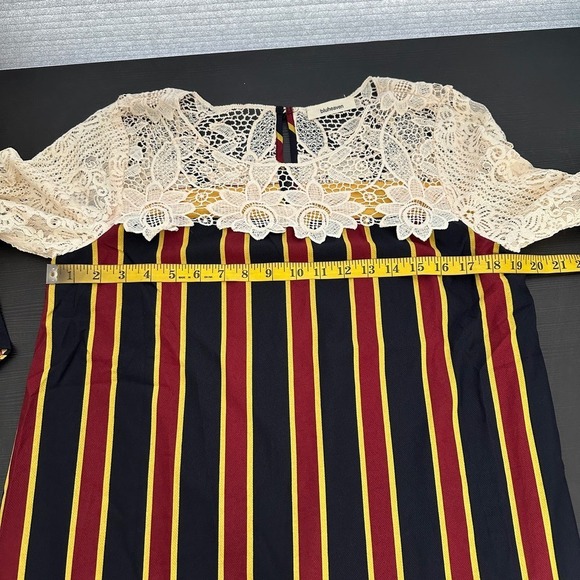 Bluheaven Black Red Striped Bell Sleeve Ruffle Hem Lace Shift Dress Size Medium - Picture 12 of 13